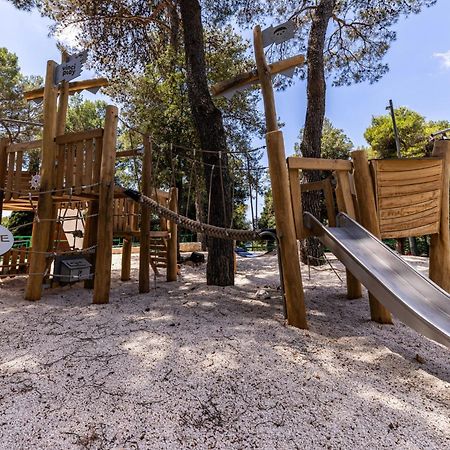 Porton Mobile Home Rovinj Buitenkant foto